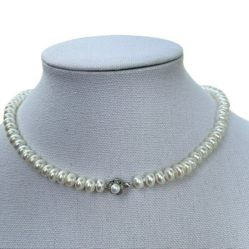 925 Sterling Silver White Freshwater Pearl Necklace With Flower Shaped Clasp‎